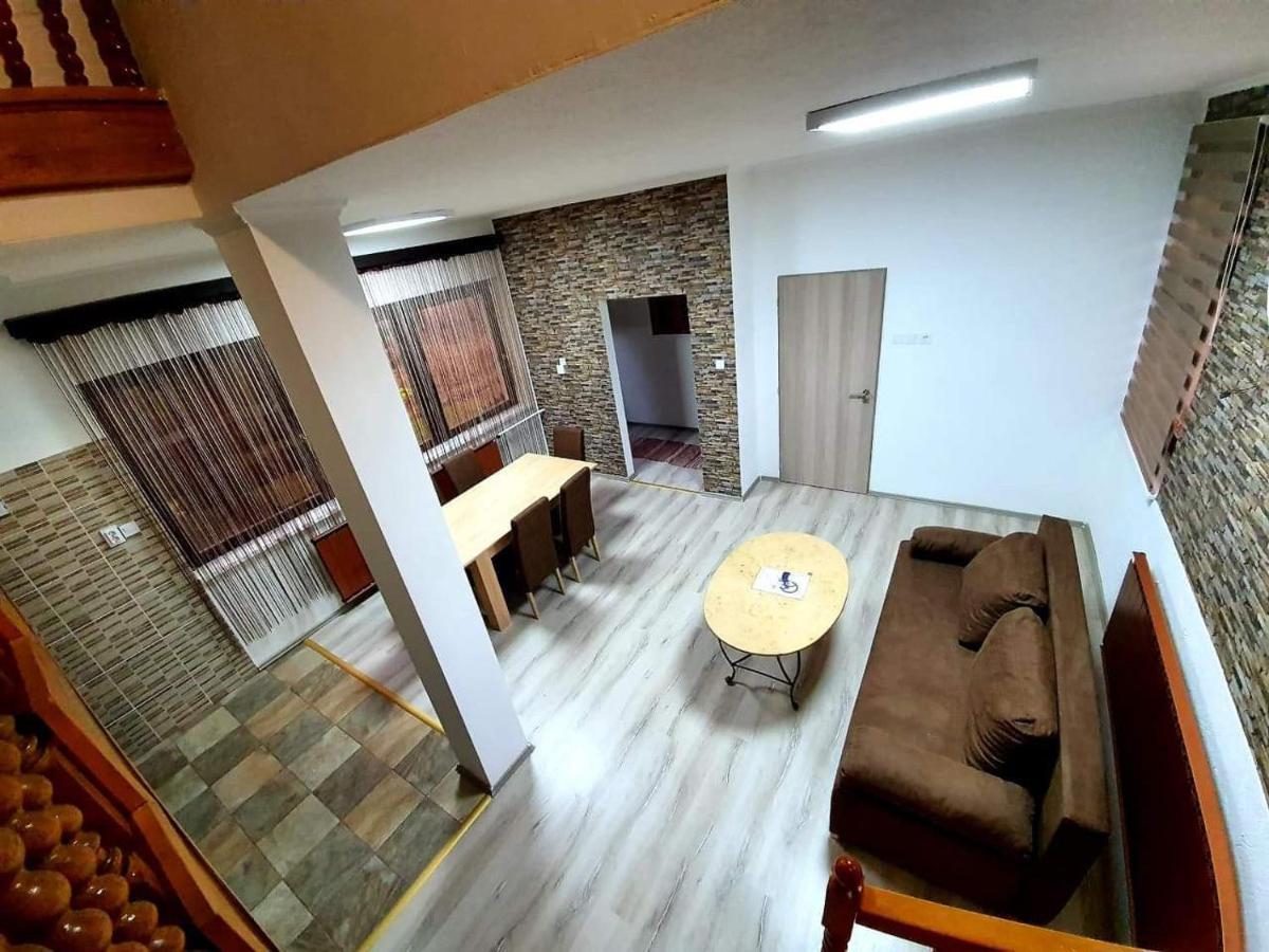 No1 Vendeghaz Hotel Parad Exterior photo